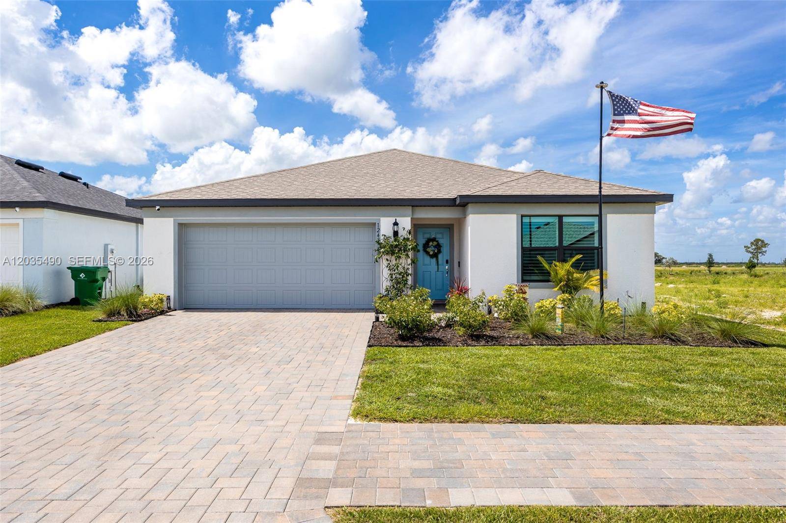 1243 Caloosa Cove DrLa Belle - picture