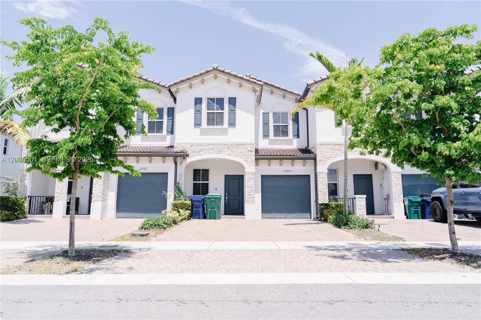 12779 NW 24th AveMiami - picture