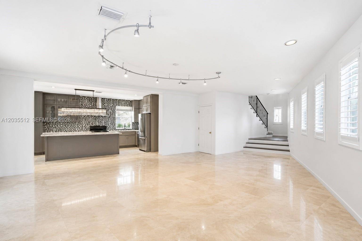 2917 Jackson AveMiami - picture