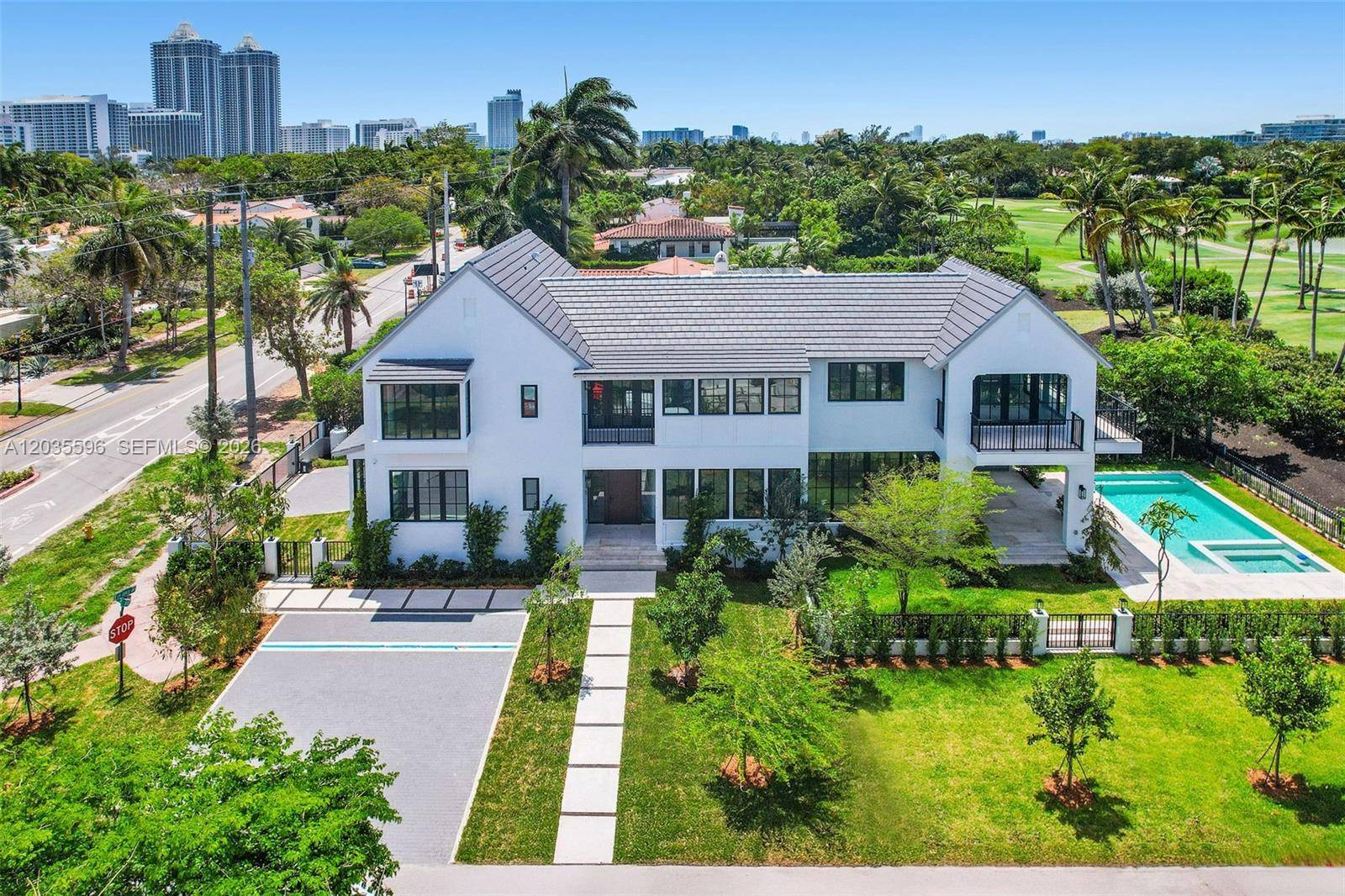 5262 La Gorce DrMiami Beach - picture