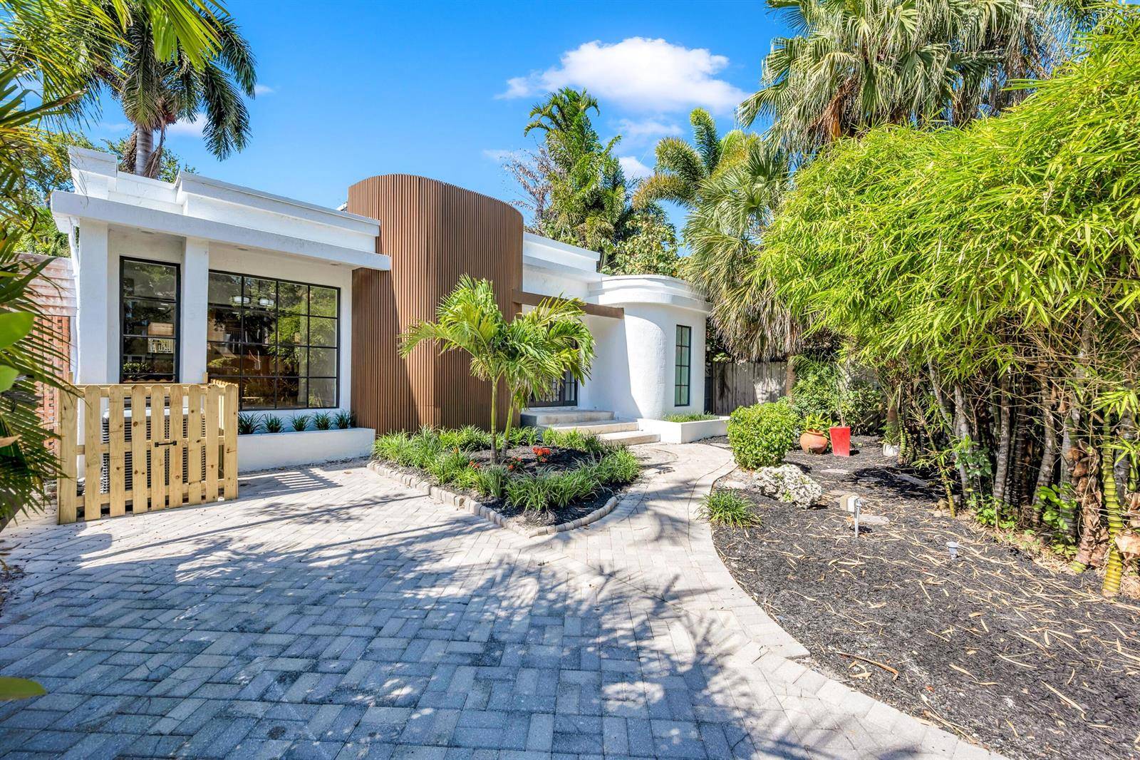 1413 NE 4thFort Lauderdale - picture