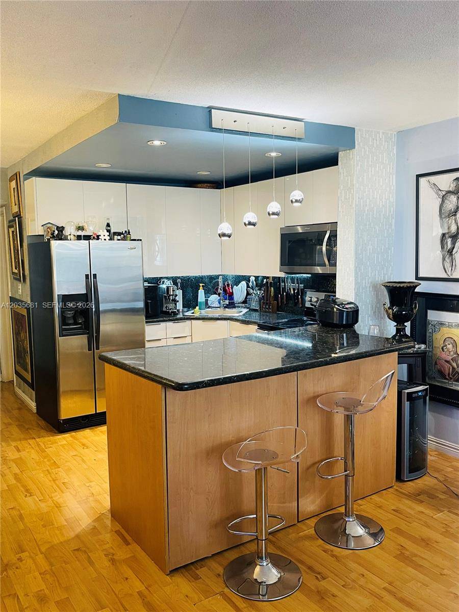 1800 79th St CswyNorth Bay Village - Condo 1-4 Stories,Condo condo unit A304 - picture