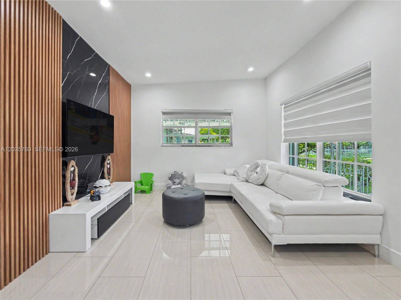 960 NE 146th StNorth Miami - picture