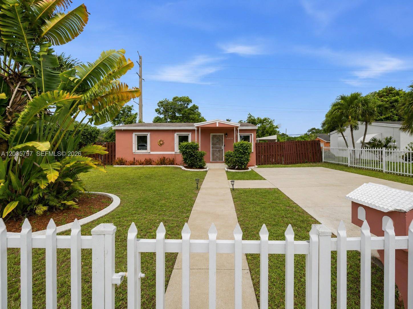 16420 NW 18th PlMiami Gardens - picture