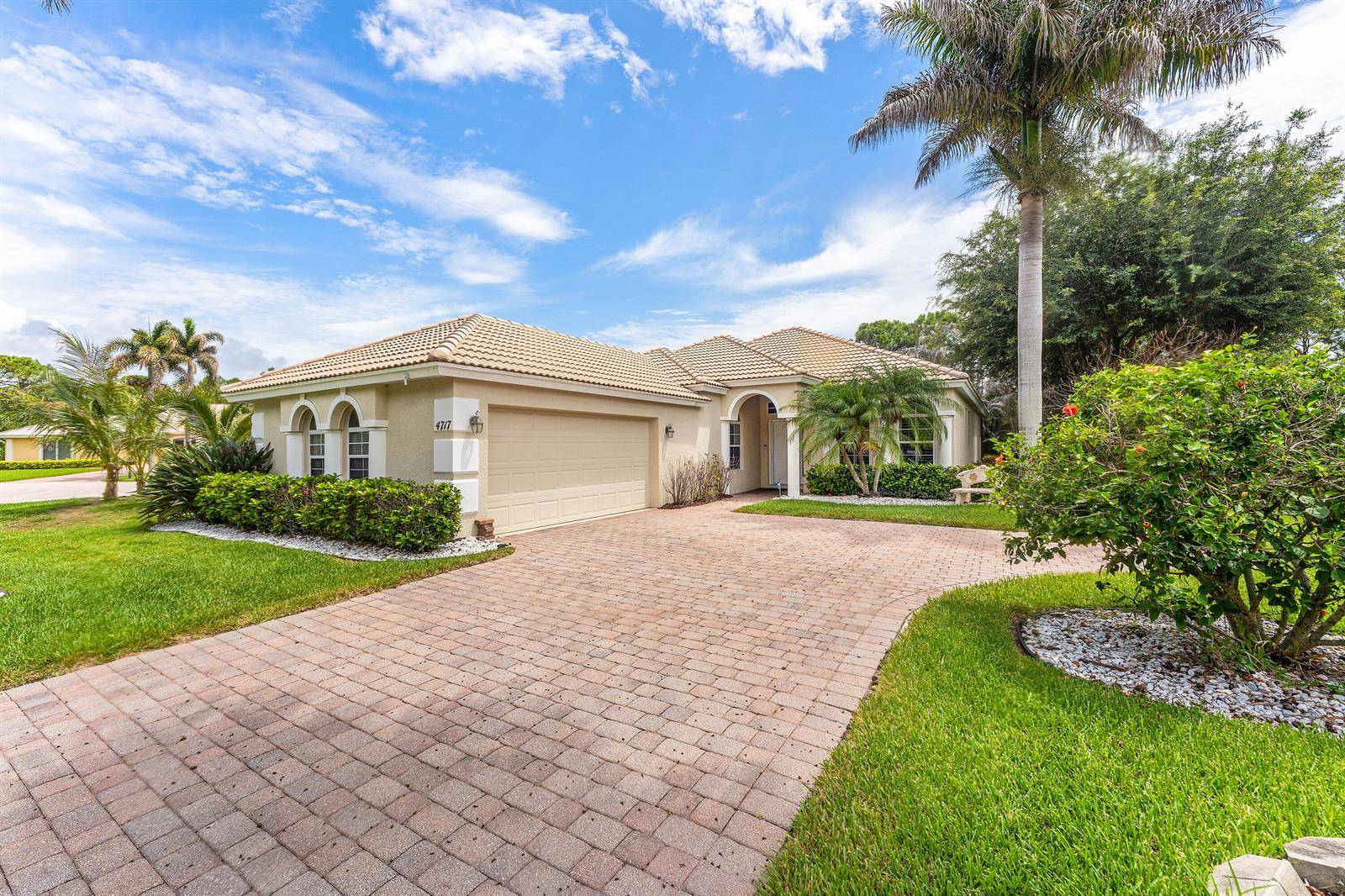 4717 NW Winter OakJensen Beach - picture