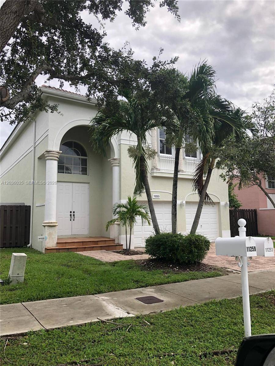 11253 NW 47th LnDoral - picture