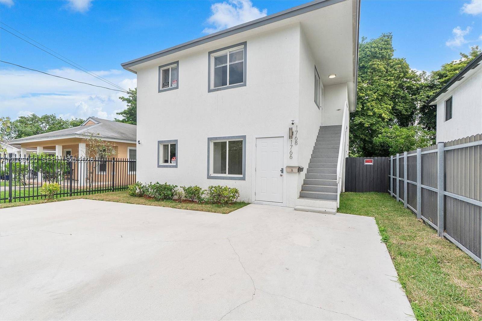 1766 NW 68th TerMiami - picture