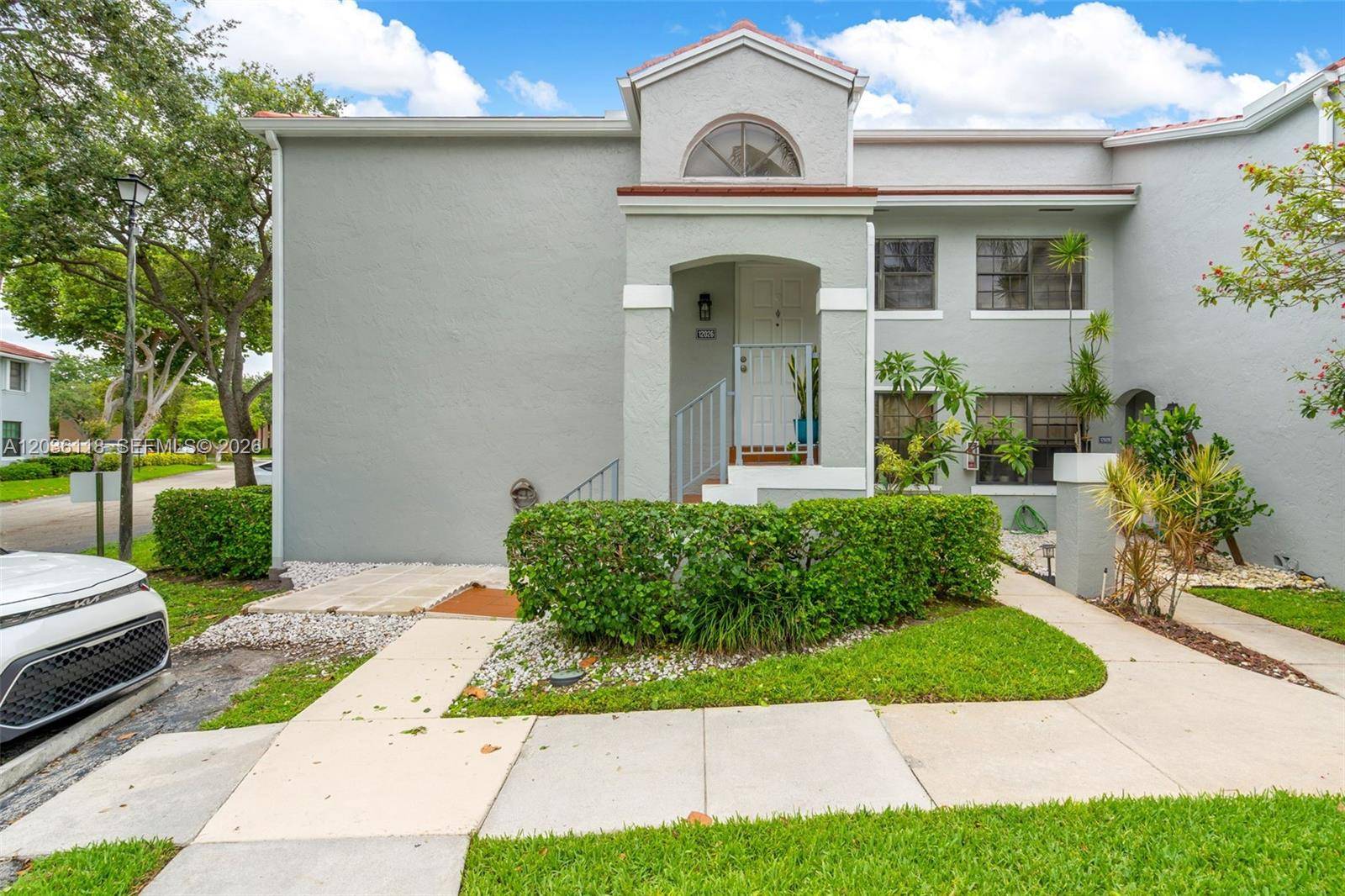 12026 NW 11th StPembroke Pines - PIERPOINTE FIVE CONDO I condo unit 12026 - picture