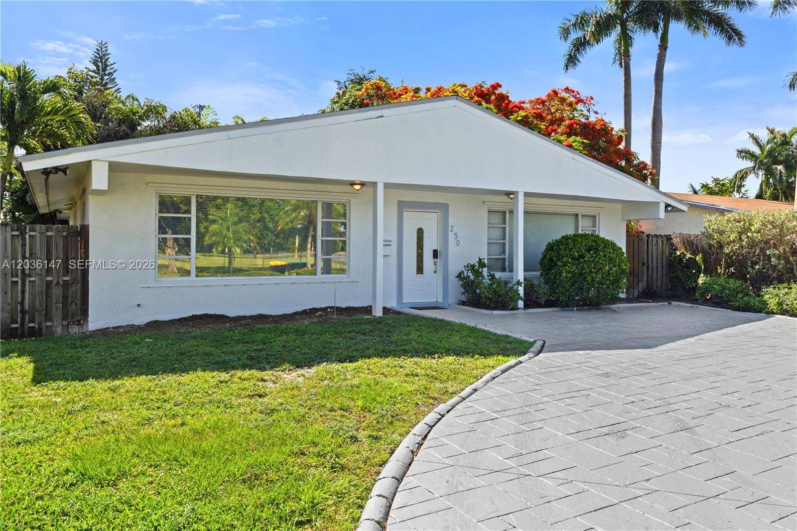 230 NE 5th AveDania Beach - picture