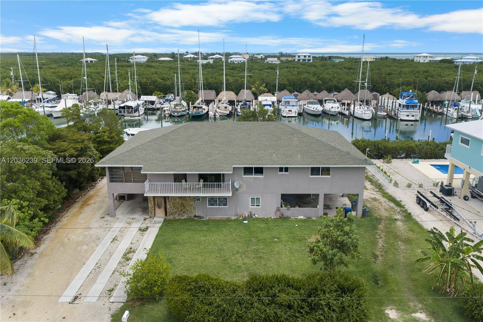 2100 Avenue HMarathon - picture
