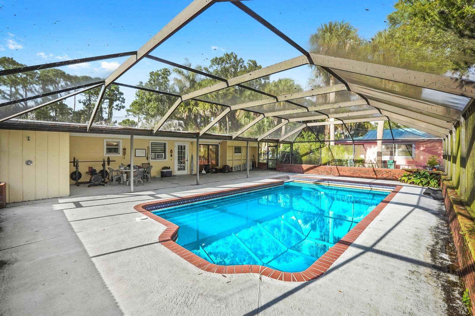 203 E EasyFort Pierce - picture