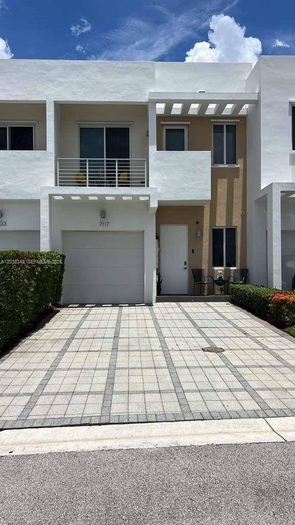 7117 NW 103rd PathDoral - picture