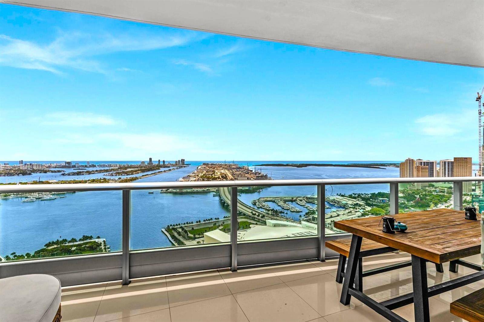 900 BiscayneMiami - 900 BISCAYNE BAY CONDO condo unit 4703 - picture