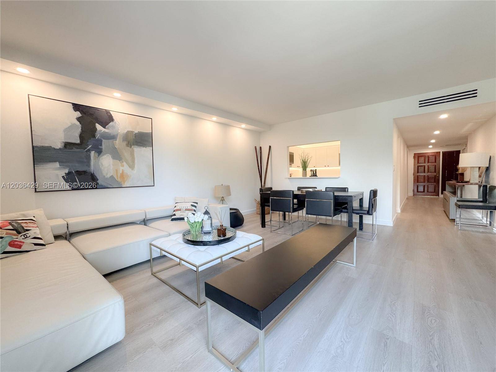 101 Crandon BlvdKey Biscayne - KEY COLONY NO 4 CONDO condo unit 170 - picture