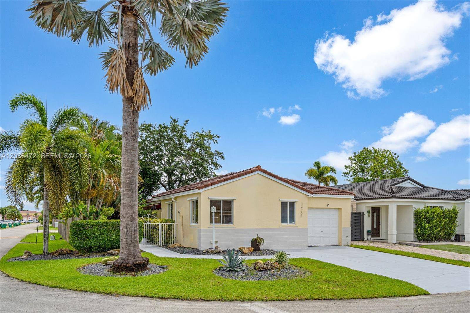 14365 SW 175th TerMiami - picture