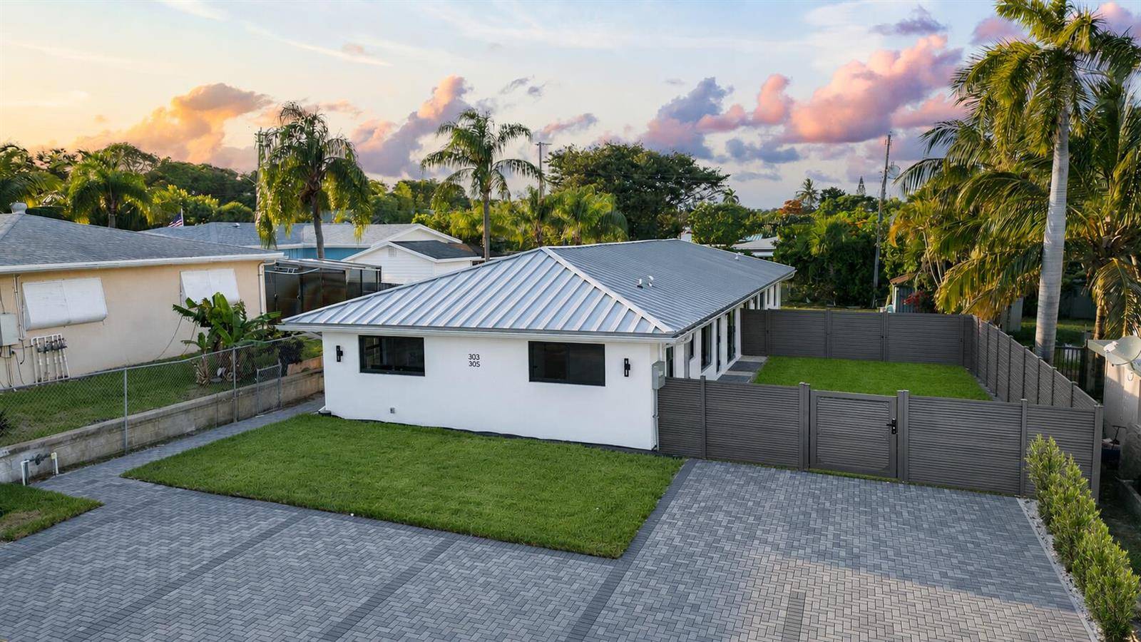 303 De CarieDelray Beach - picture