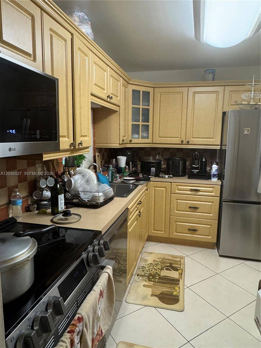 8625 NW 8th StMiami - Condo 5+ Stories,Condo condo unit 310 - picture