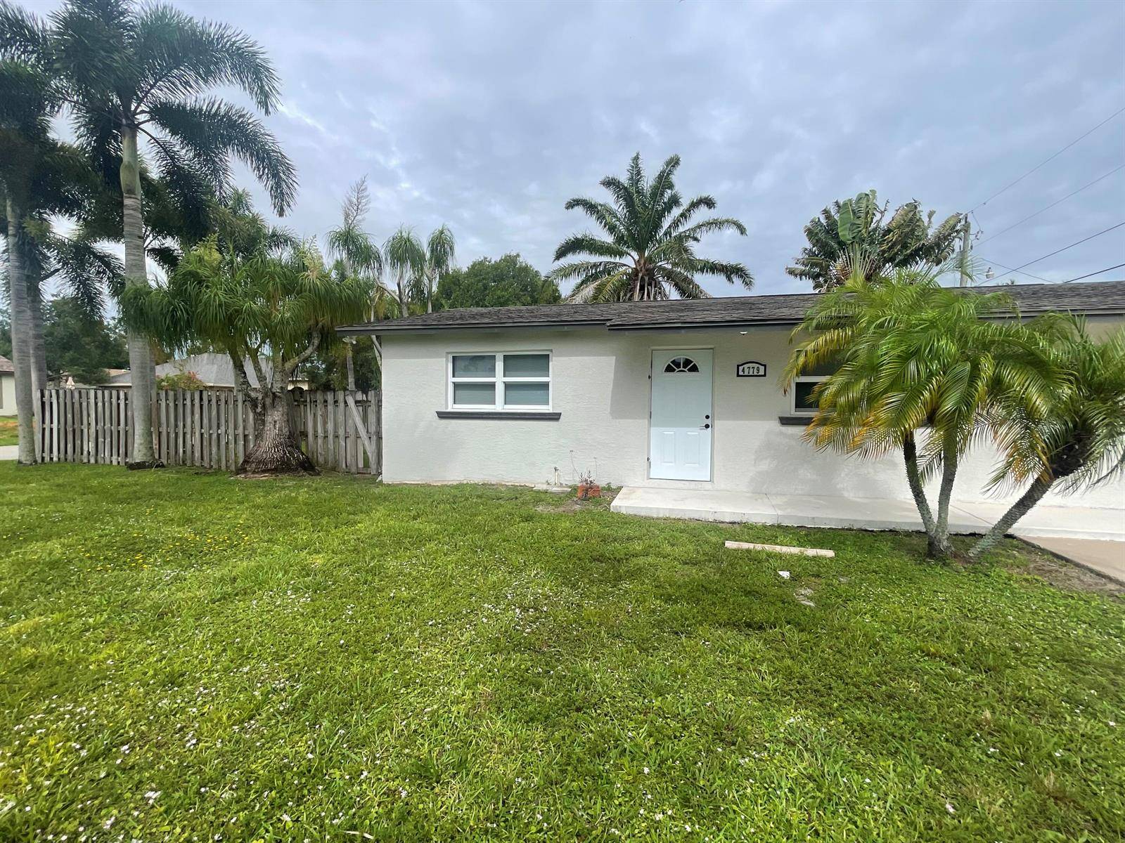 4779 BonanzaLake Worth - picture