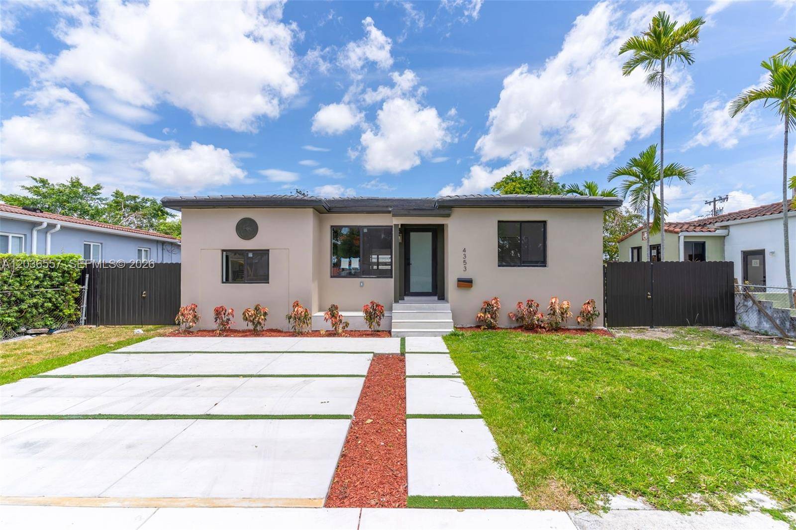 4353 SW 2nd StMiami - picture