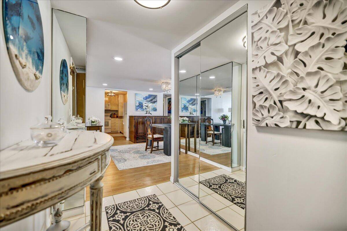 5600 N FlaglerWest Palm Beach - Condo condo unit Unit 1608 - picture