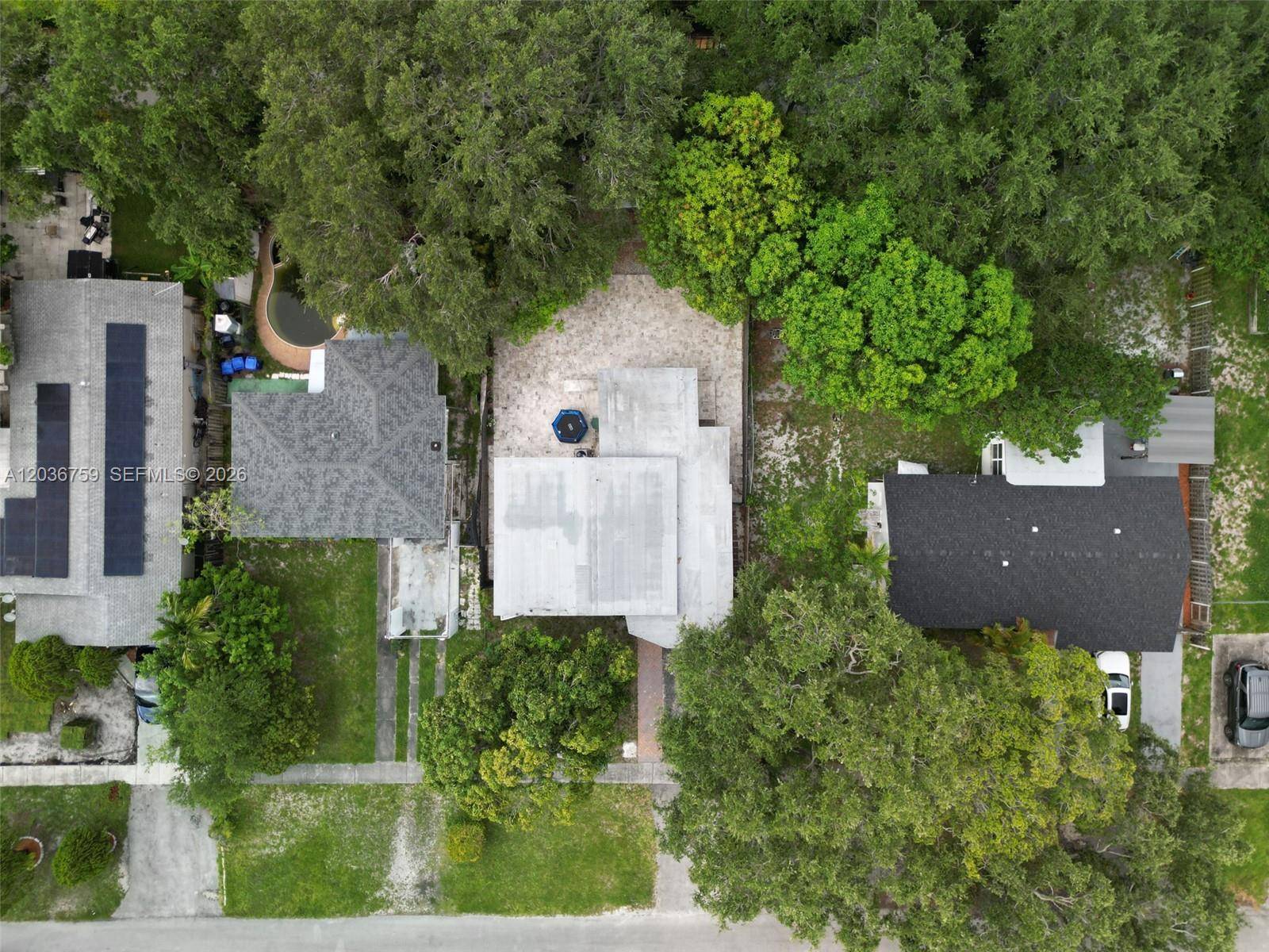 1260 NE 153rd StNorth Miami Beach - picture
