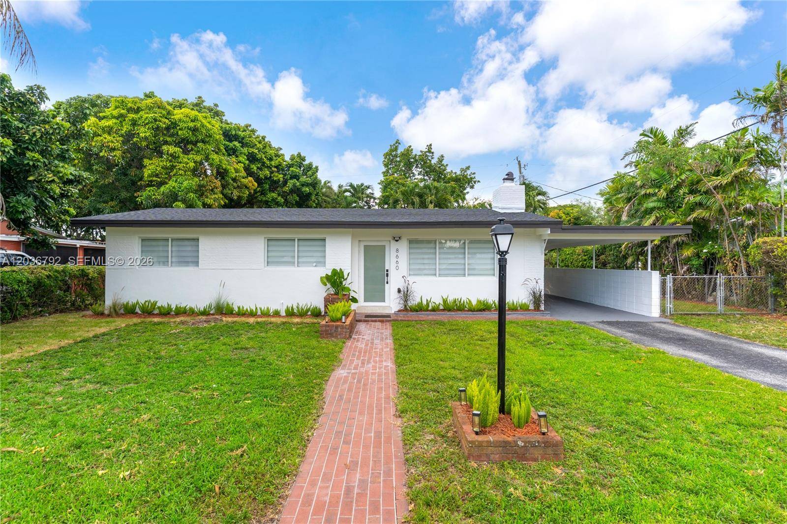8660 SW 125th TerMiami - picture