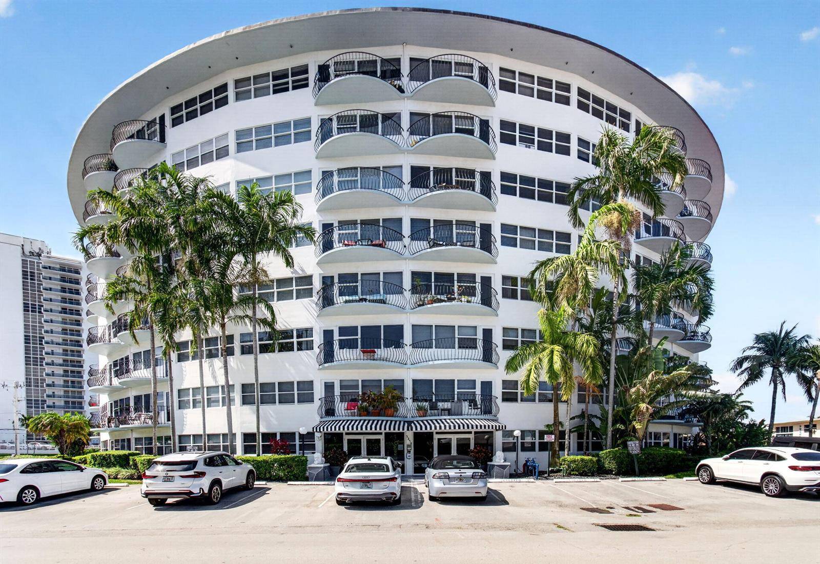 3250 NE 28thFort Lauderdale - LE CERCLE BY THE BEACH CON condo unit Unit 302 - picture