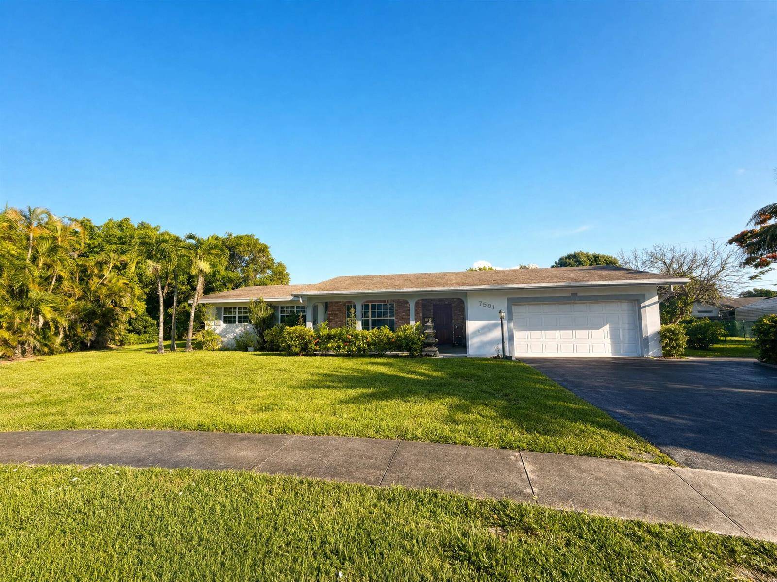 7501 NW 6thPlantation - picture