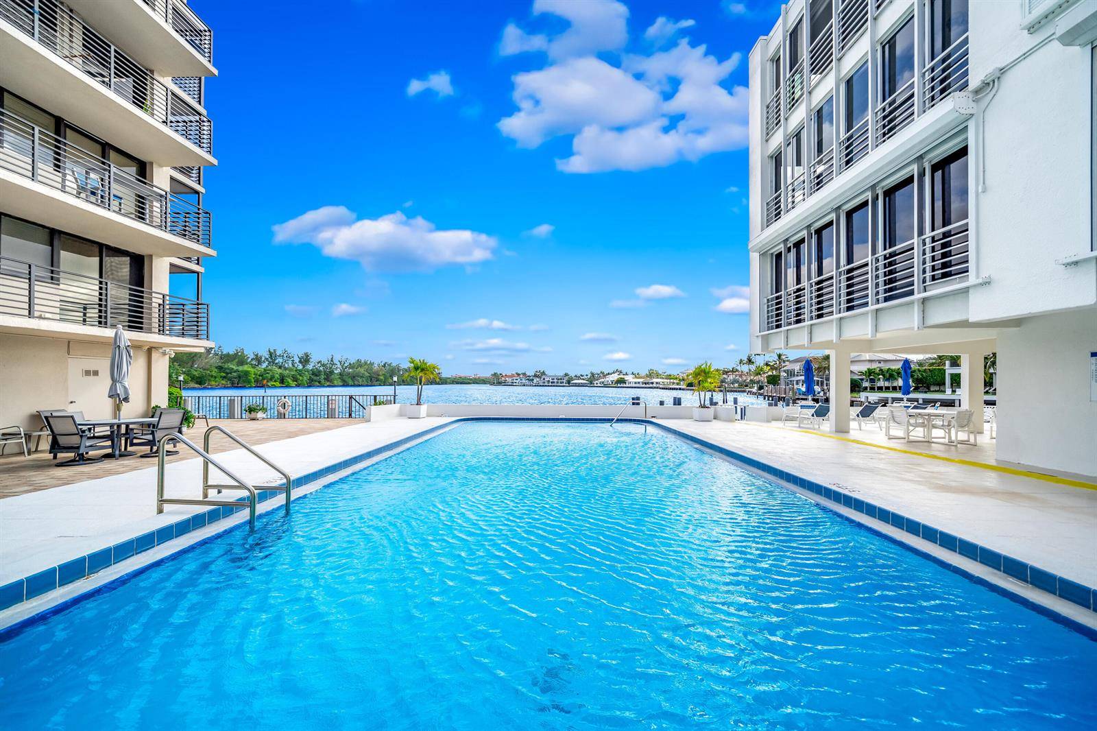 850 NE Spanish RiverBoca Raton - ROGERS HOUSE CONDOMINIUM condo unit 33 - picture