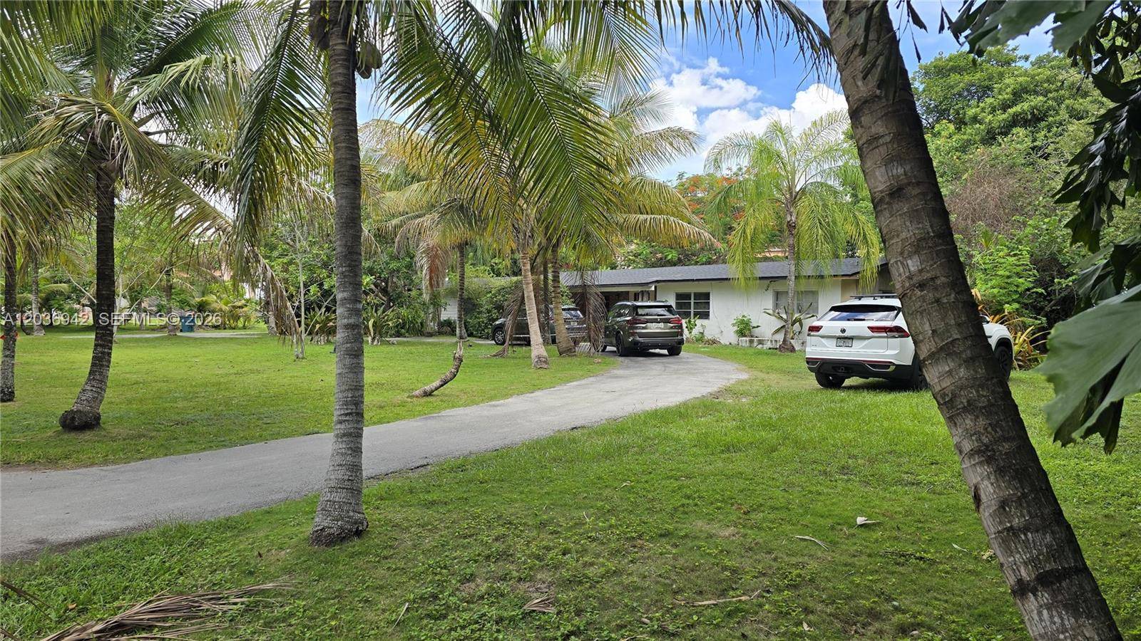 8603 SW 68th St RdMiami - picture