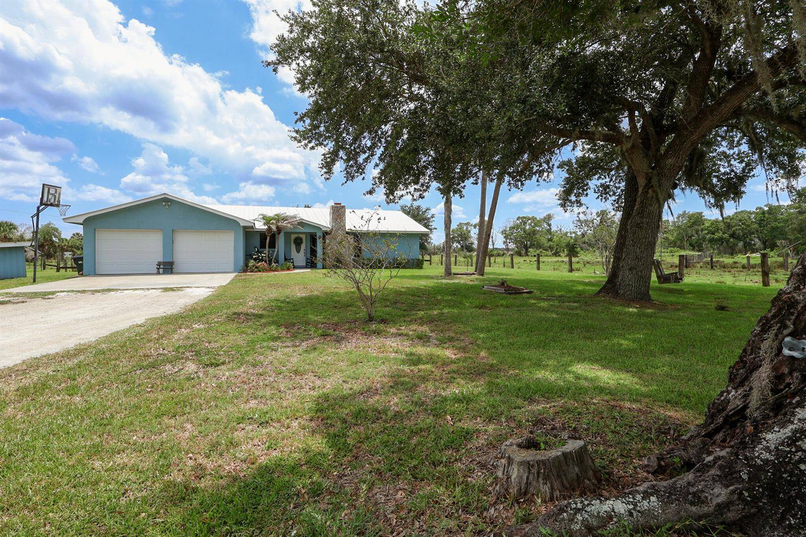 860 NW 141stOkeechobee - picture