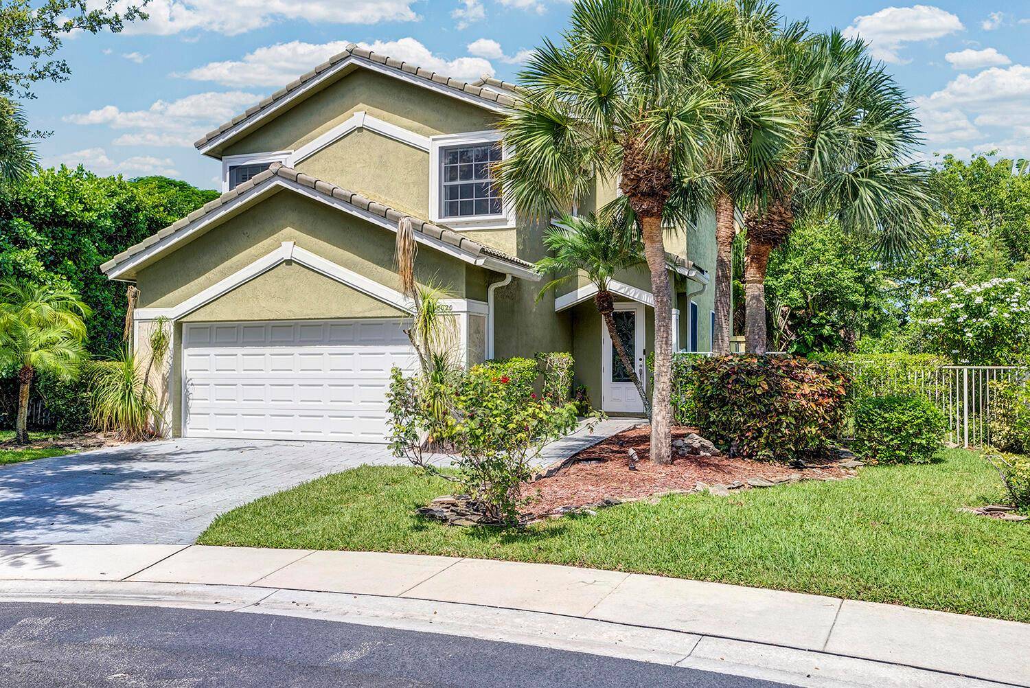 8020 NW 70thParkland - picture