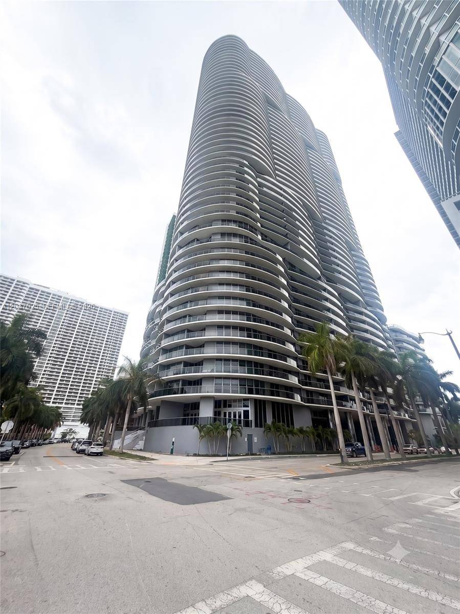 488 NE 18th StMiami - ARIA ON THE BAY CONDO condo unit 3102 - picture