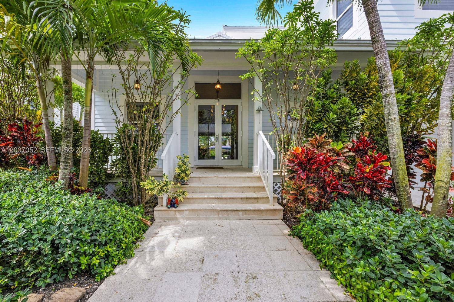 1074 NE Little River DrMiami - picture