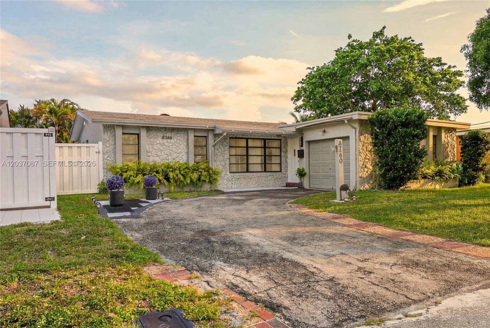 8580 NW 20th CtSunrise - picture