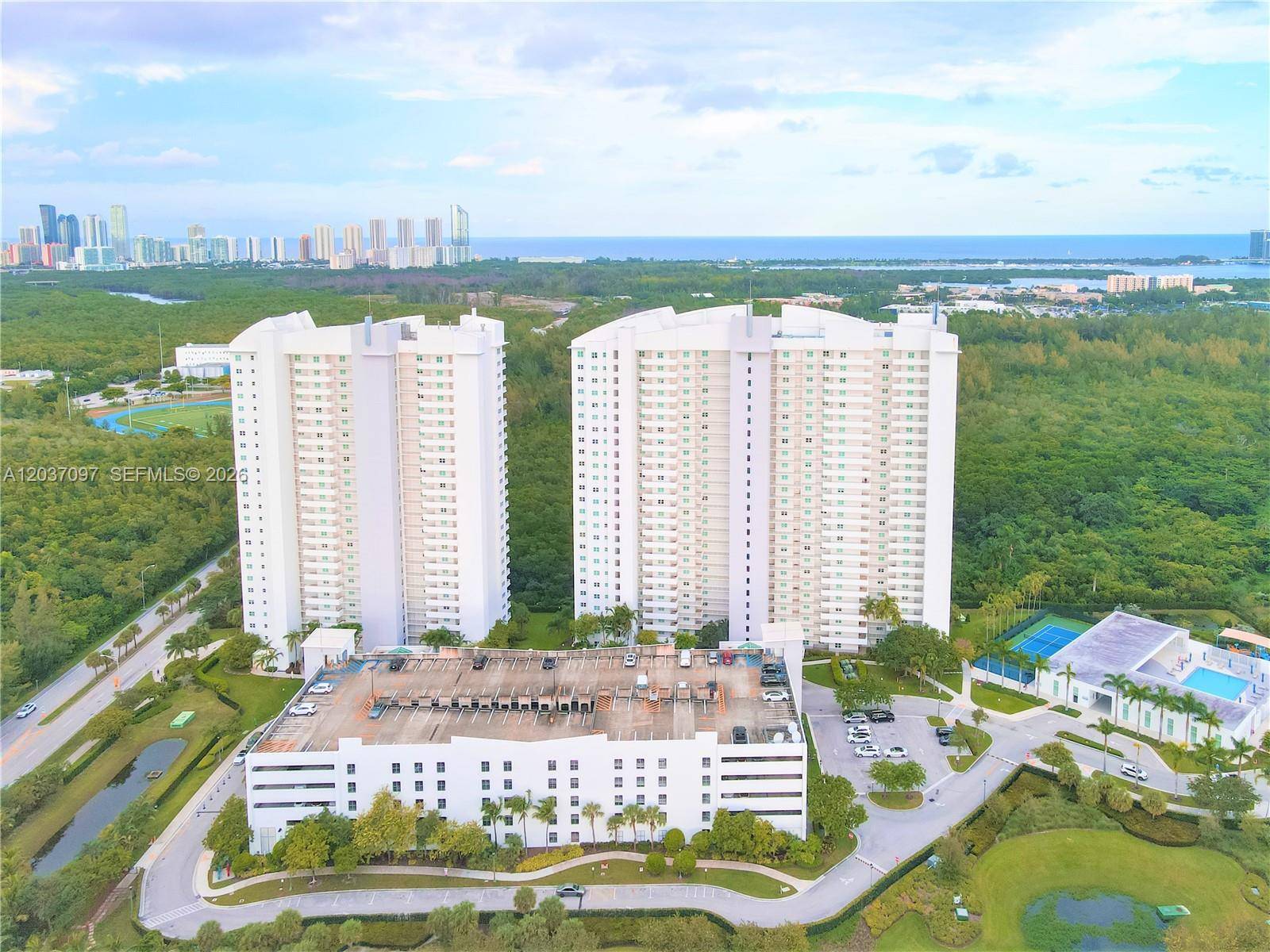 14951 Royal Oaks LnNorth Miami - THE OAKS I CONDO condo unit 1001 - picture