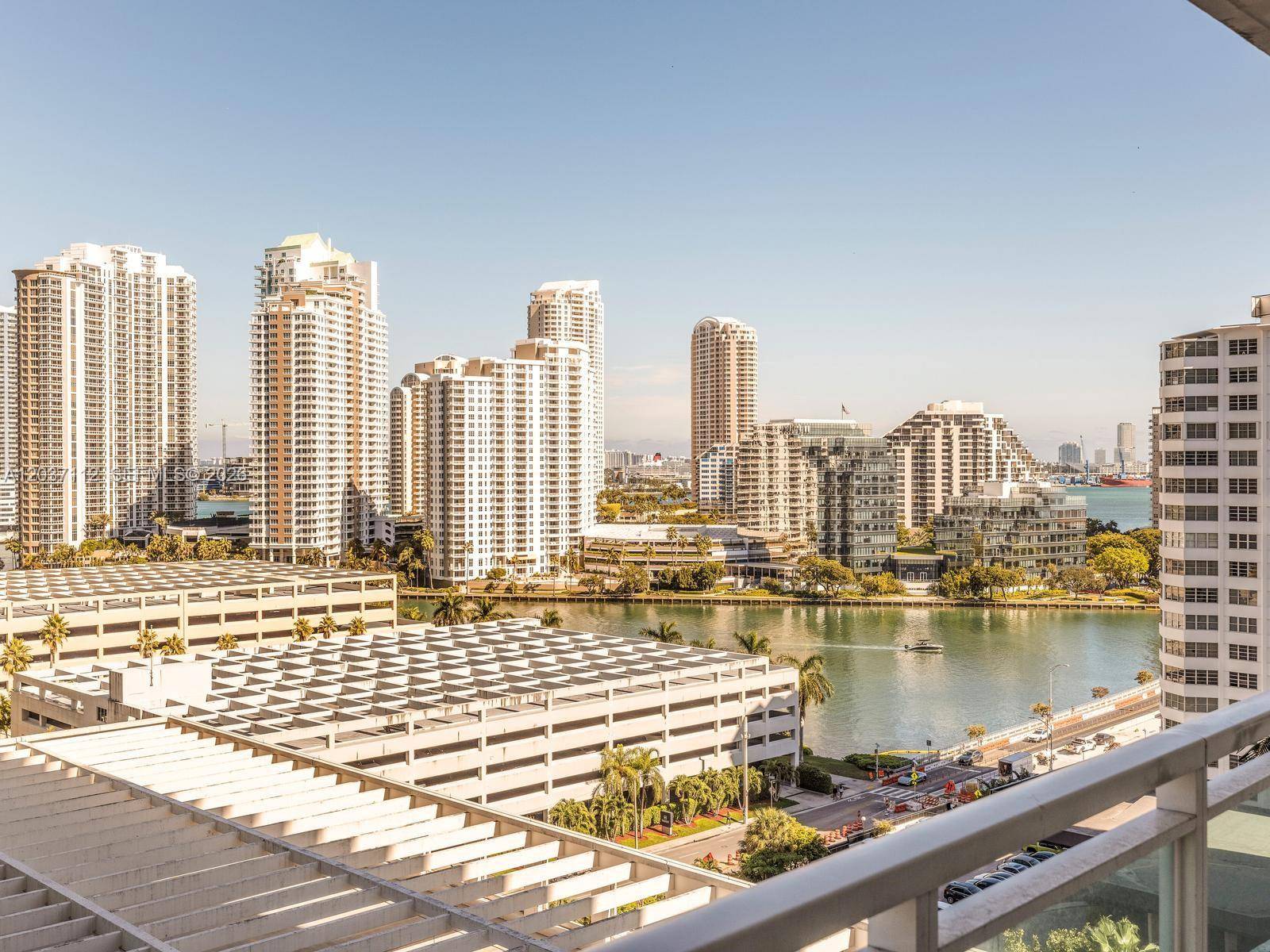 950 Brickell Bay DrMiami - Condo/Co-Op/Seasonal,Condo condo unit 1404 - picture