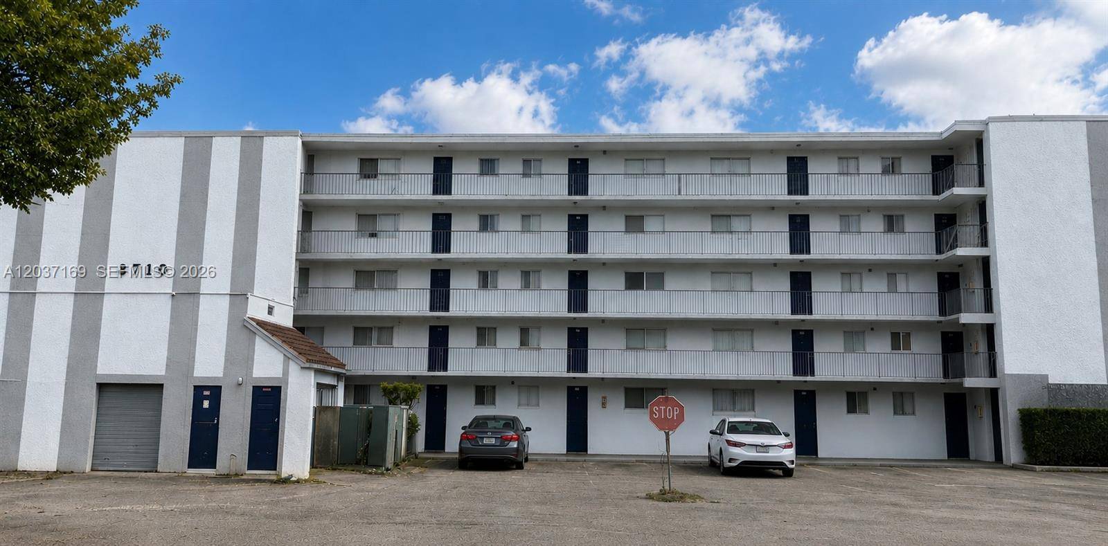 8710 N Sherman CirMiramar - LAKESHORE AT UNIVERSITY P condo unit 506 - picture