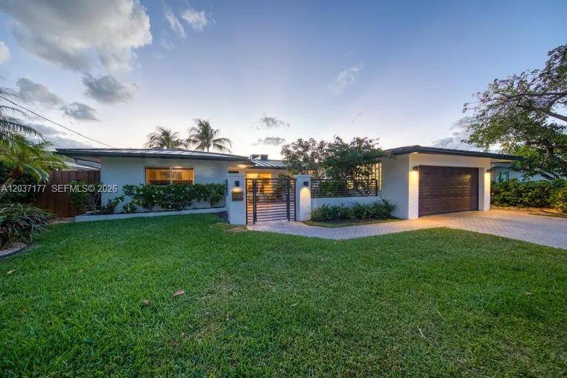 2125 NE 17th TerWilton Manors - picture