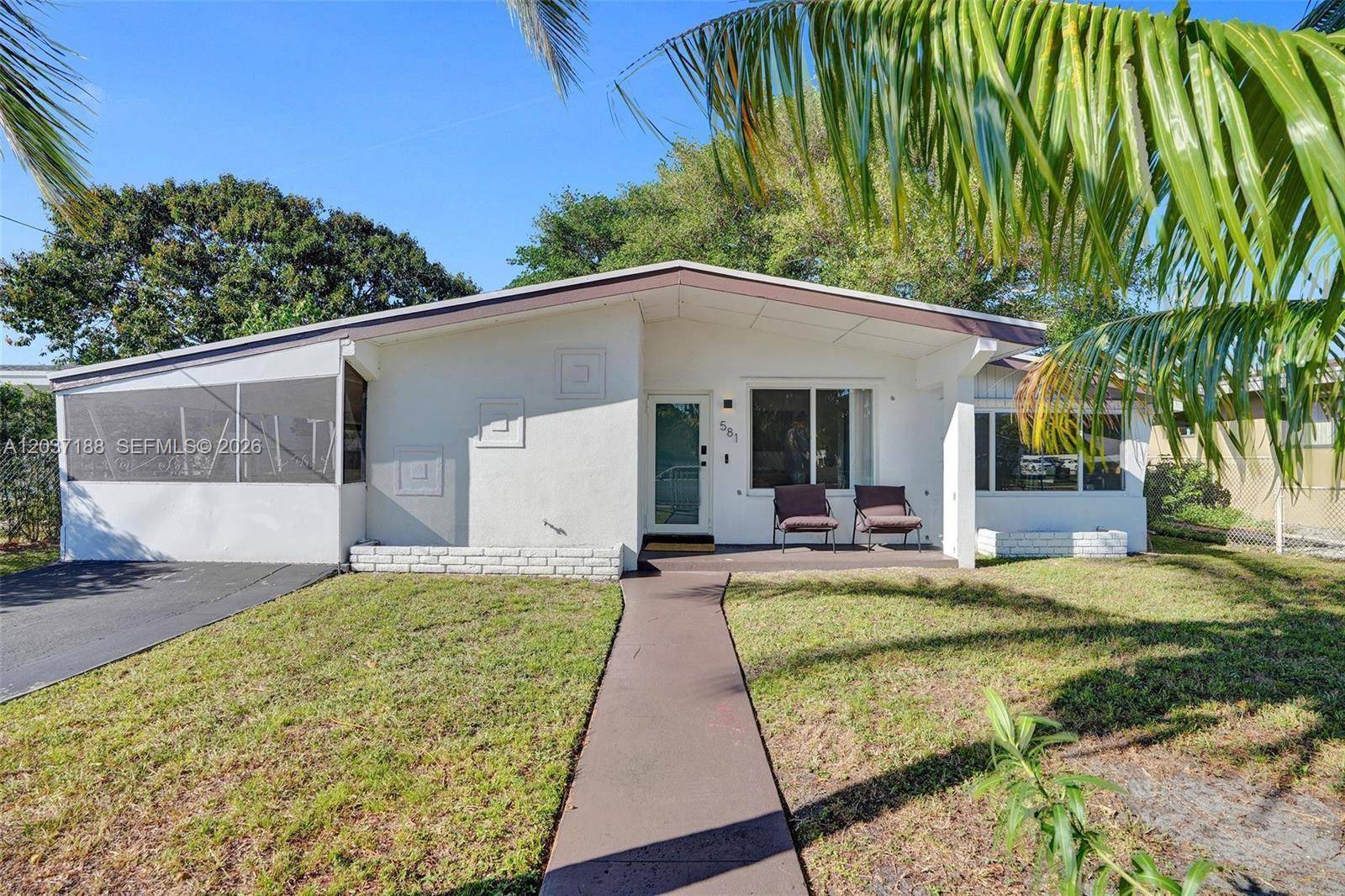 581 NE 175th TerNorth Miami Beach - picture