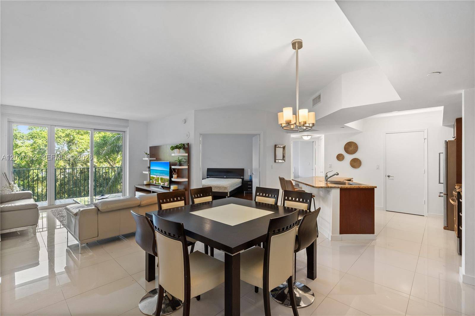 20000 E Country Club DrAventura - TURNBERRY VLG NO TOWER CO condo unit 306 - picture