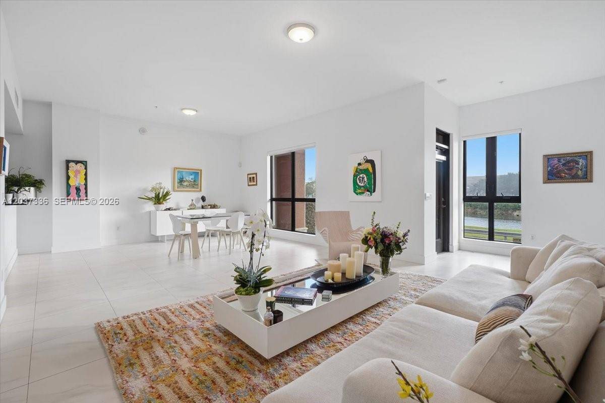 8390 SW 72Miami - COLONNADE AT DADELAND SE condo unit 106 - picture