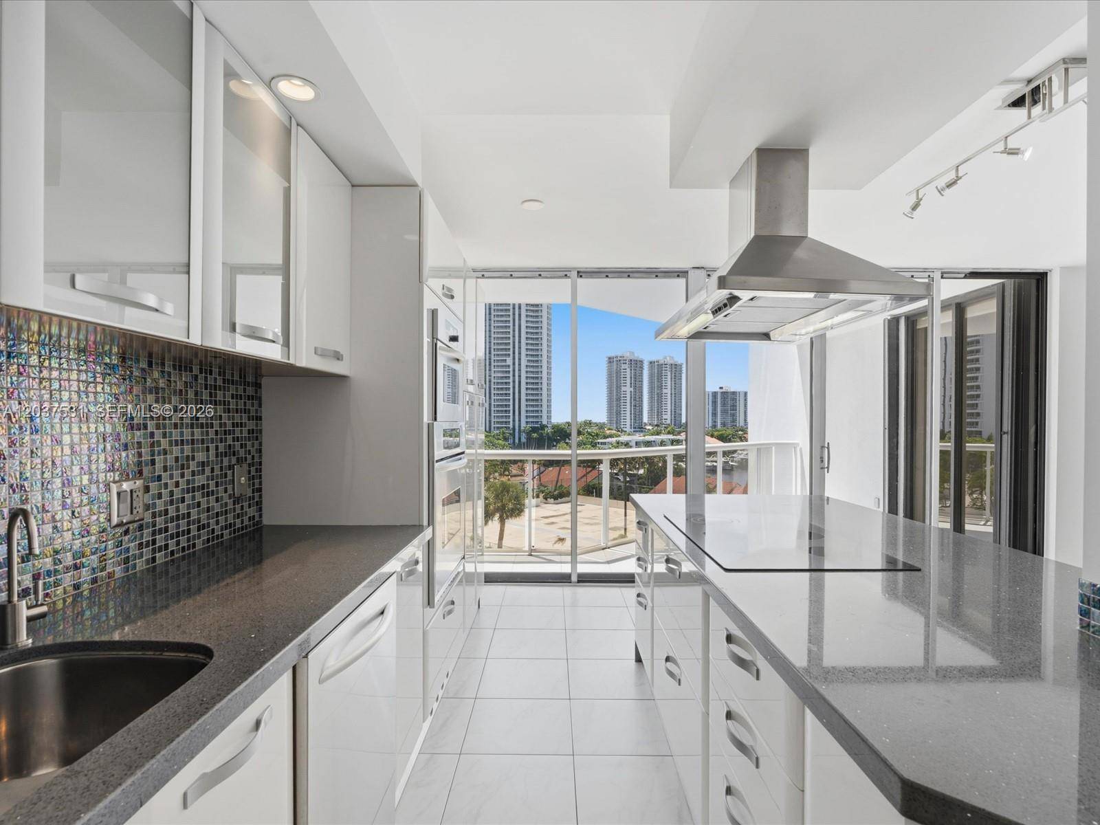 3610 Yacht Club DrAventura - Condo 5+ Stories,Condo condo unit 702 - picture