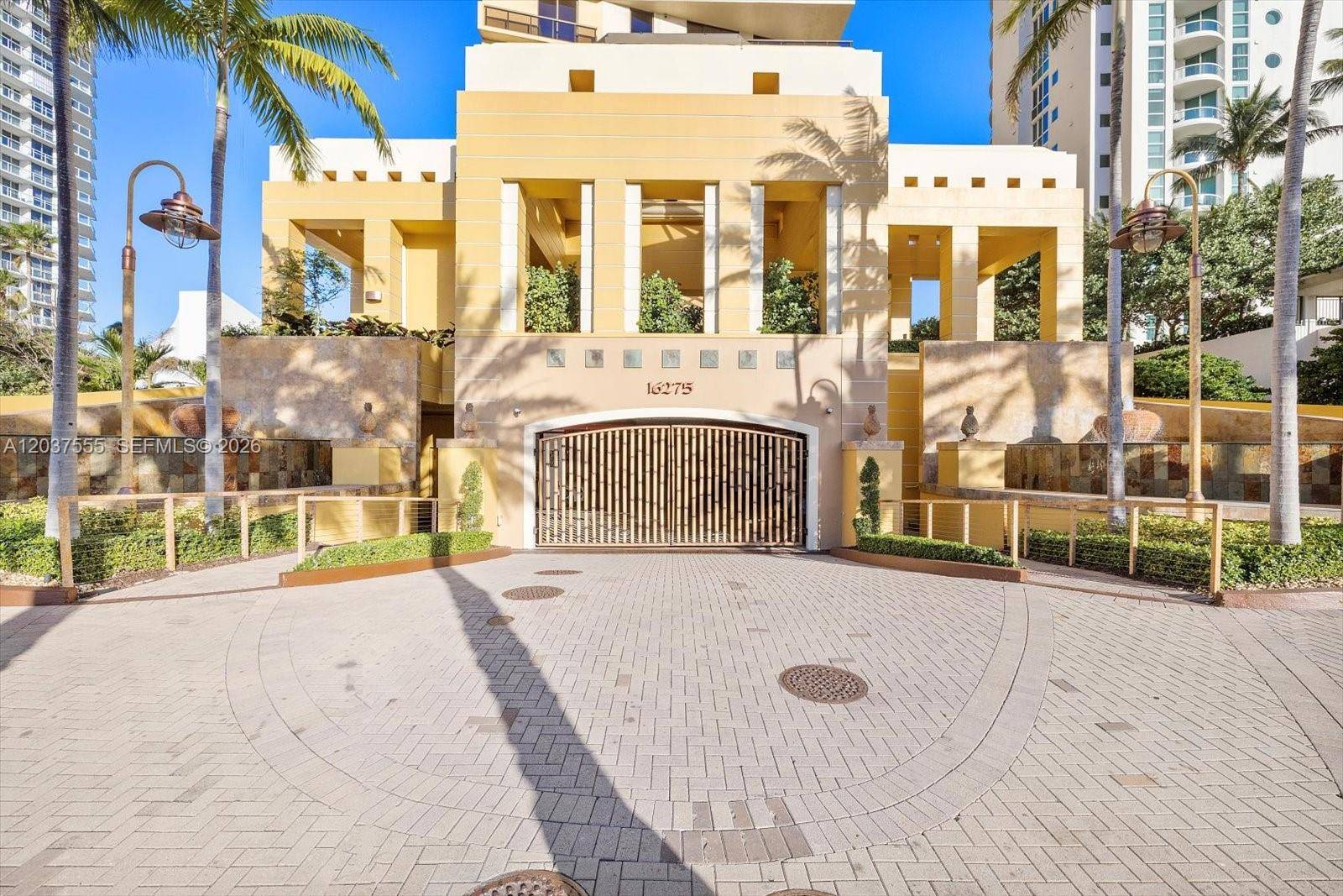 16275 Collins AveSunny Isles Beach - Condo/Co-Op/Annual,Condo condo unit 502 - picture