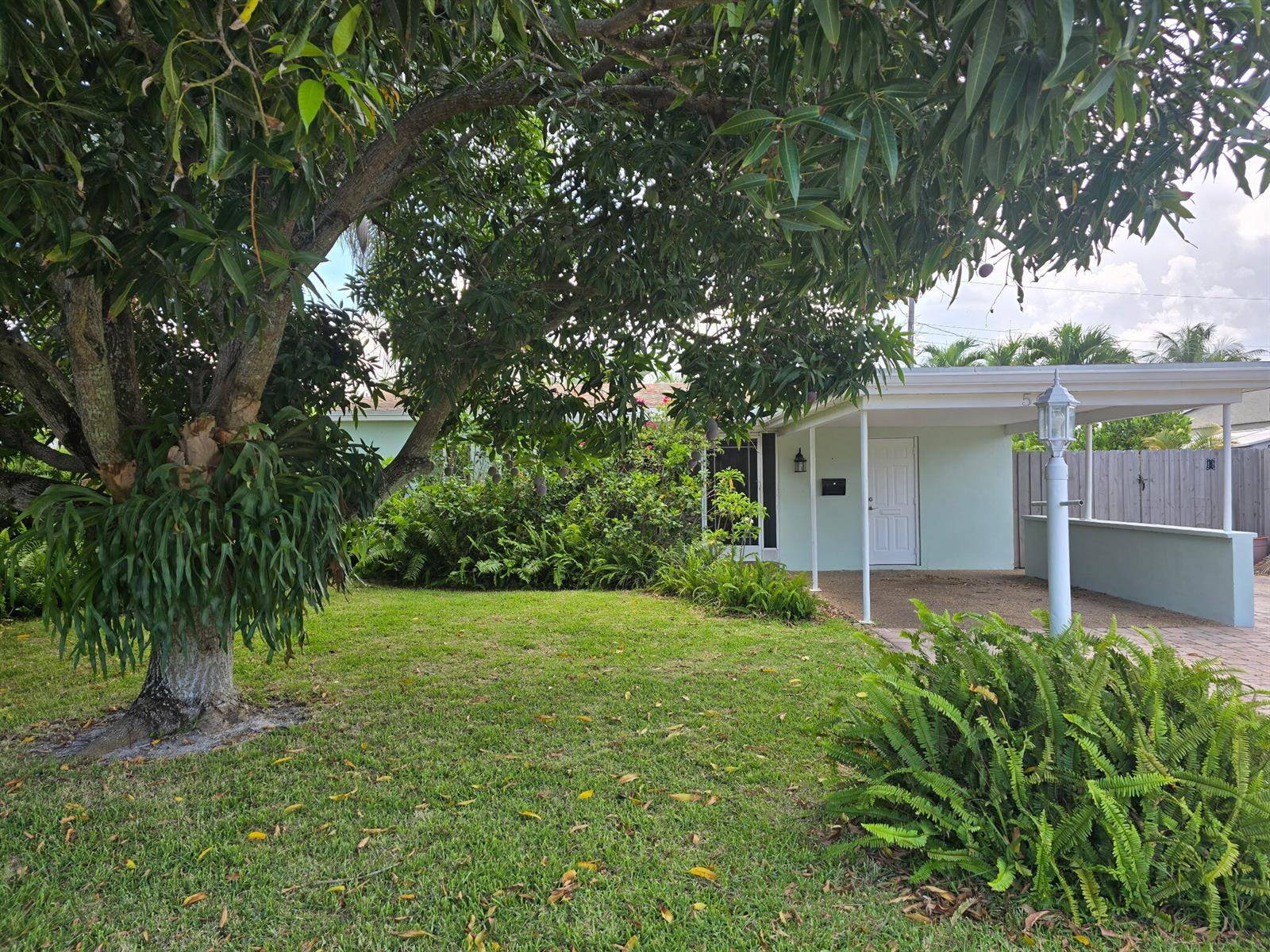 5631 NE 5thOakland Park - picture