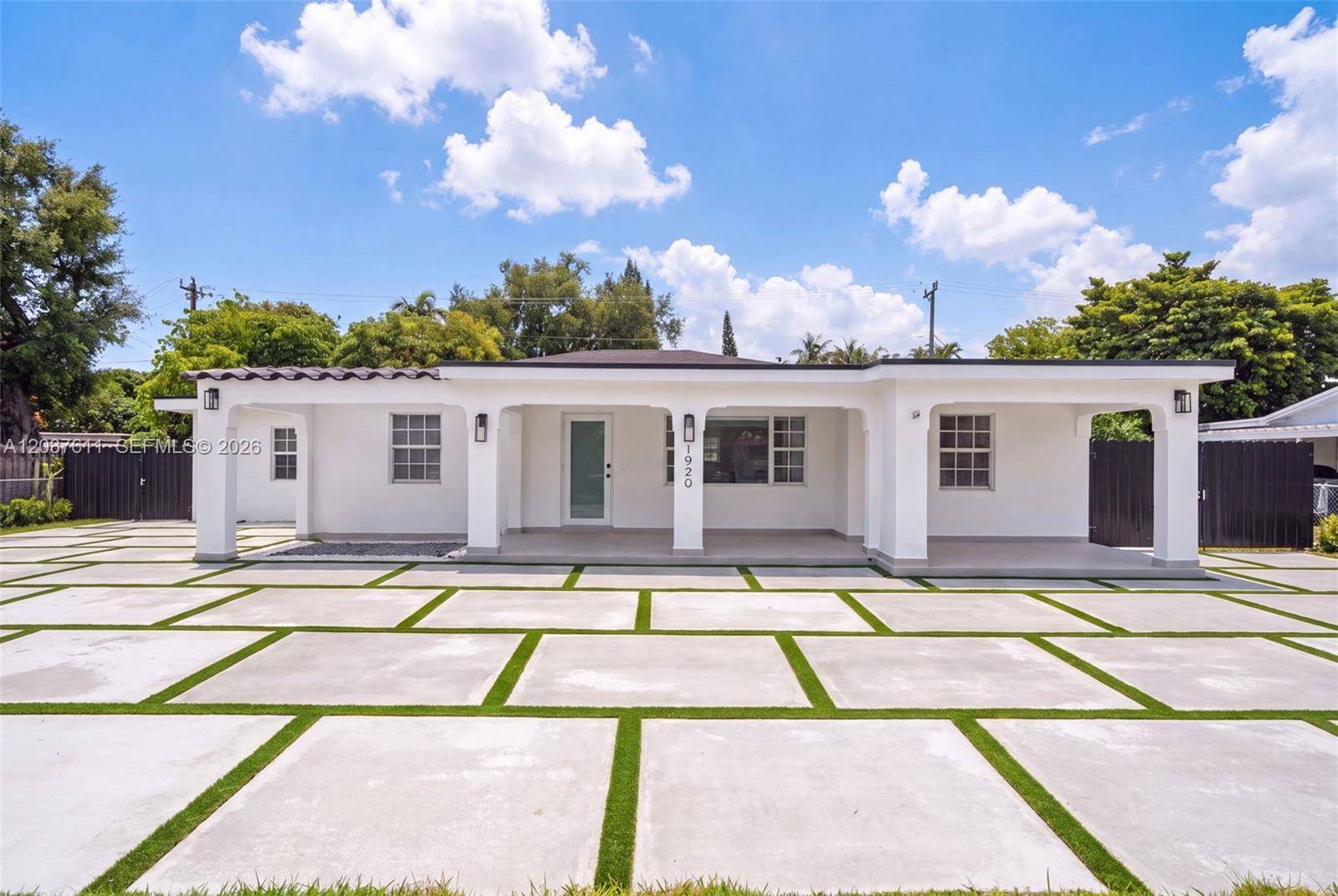 1920 SW 67th AveMiami - picture