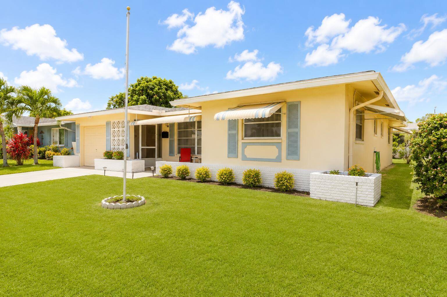 4911 NW 55thTamarac - picture