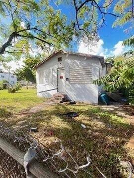 6312 NW 17thMiami - picture