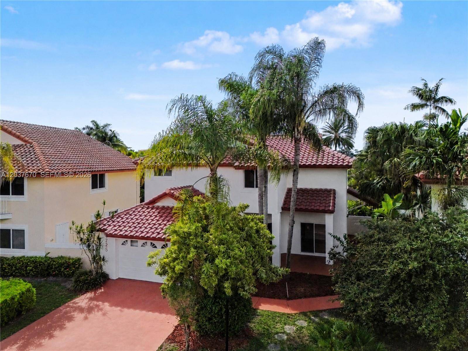 4725 NW 104th AveDoral - picture