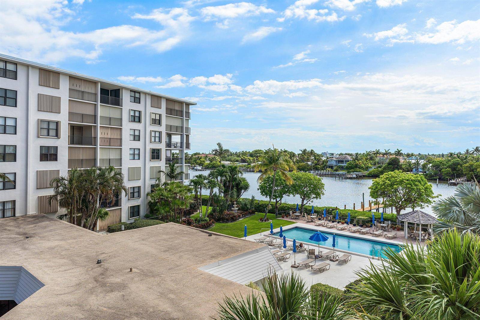 3545 S OceanSouth Palm Beach - PALM BEACH HARBOUR CLUB CO condo unit 405 - picture